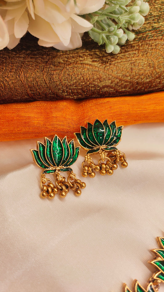 Premium Lotus Necklace