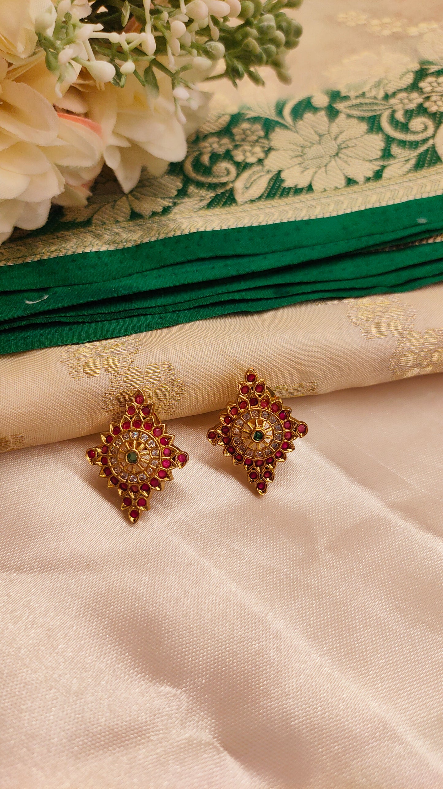 Balaji Pendant Choker Set