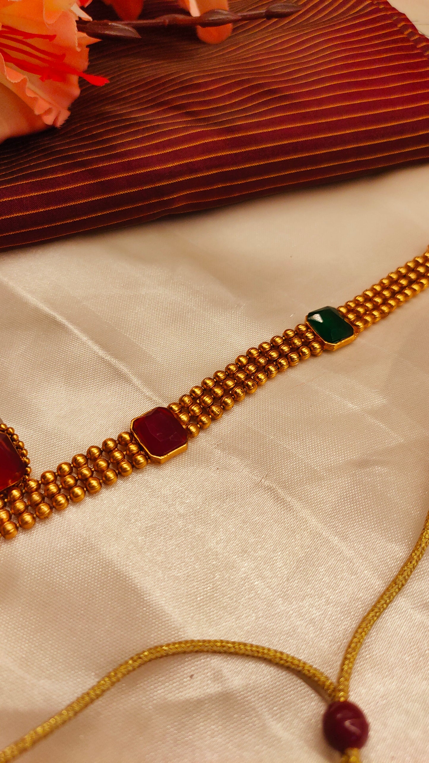 Aurora Choker