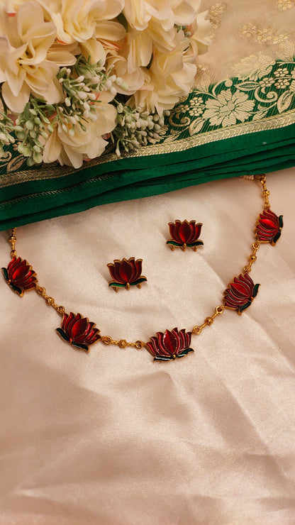 Simple Lotus Necklace Set