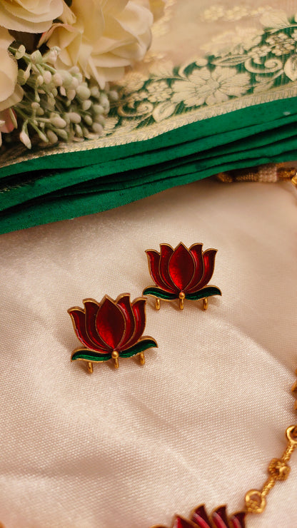 Simple Lotus Necklace Set